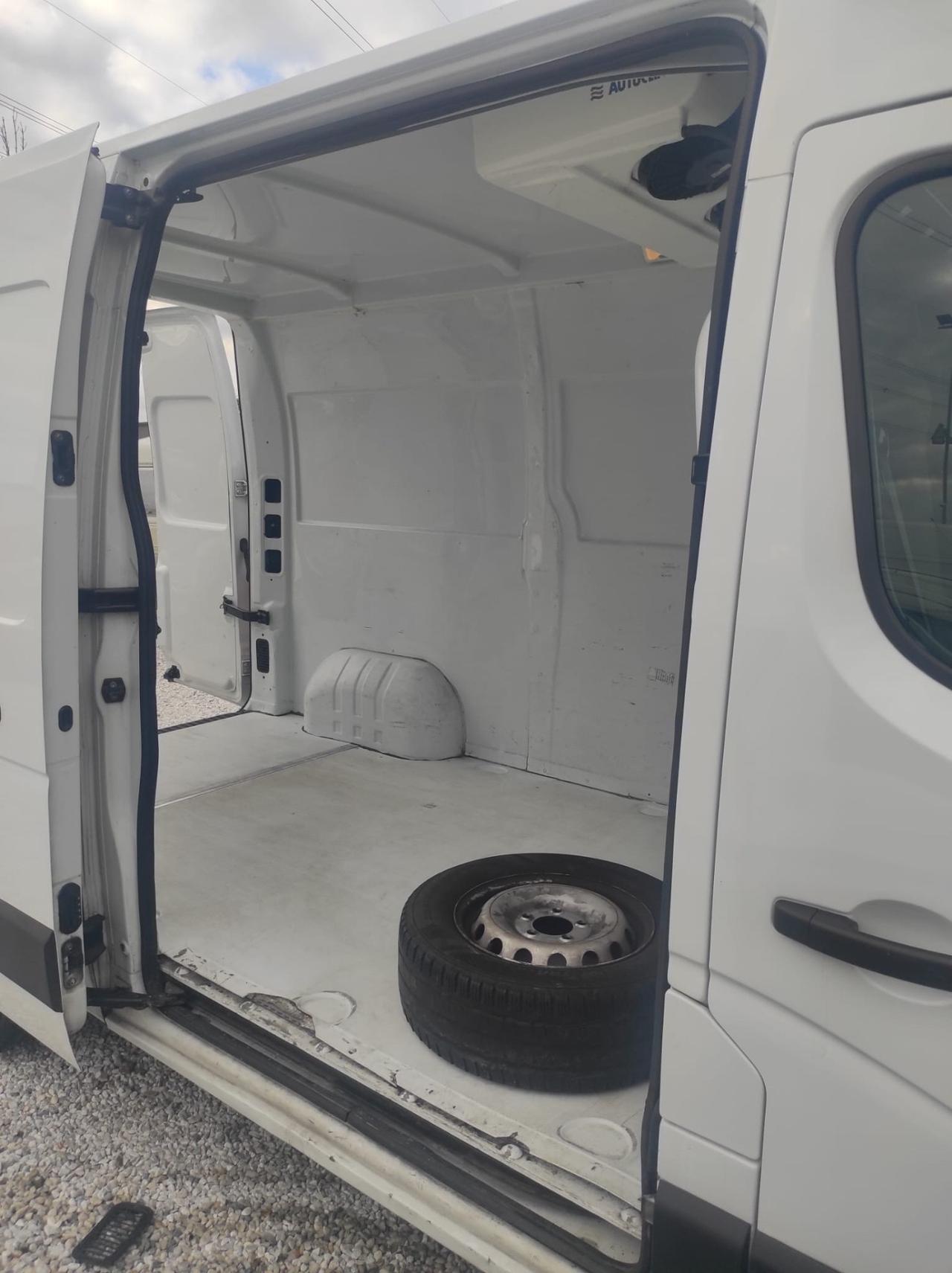 Renault Master T33 2.3 dCi 135 Frigo Coibentato Ice Iva Compresa