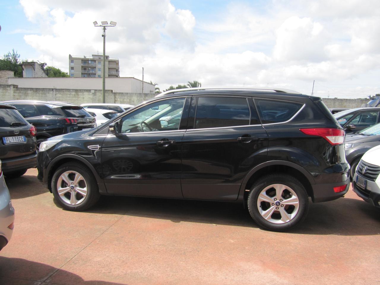Ford Kuga 2.0 TDCI 115 CV 2WD Titanium