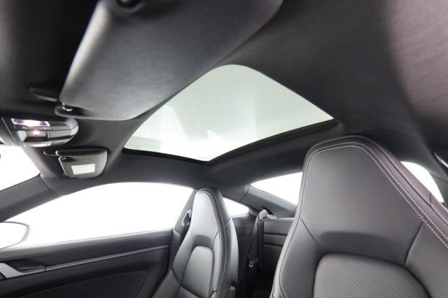 PORSCHE 911 911 Carrera 4
