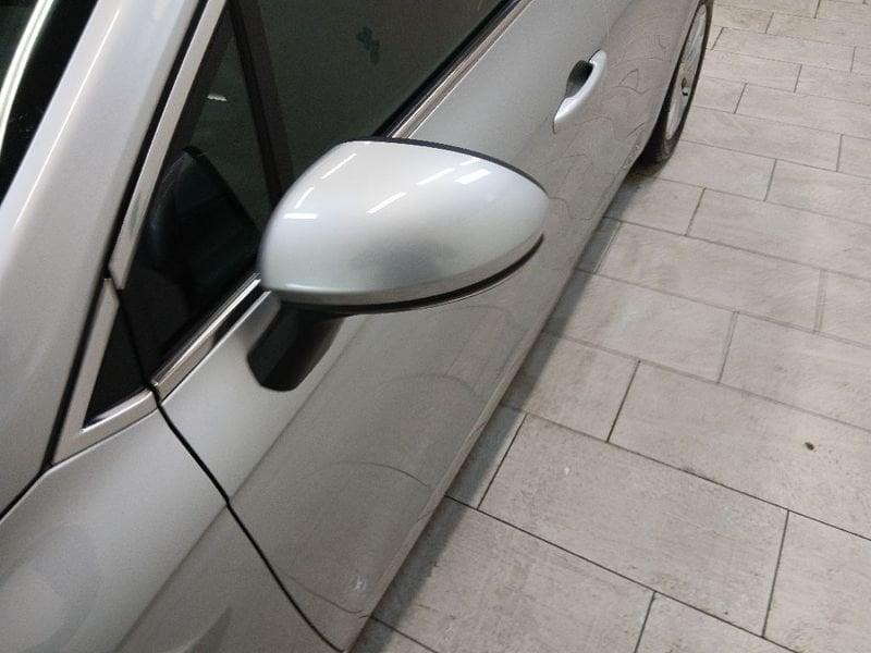 Renault Clio 1.6 E-Tech hybrid Intens 140cv auto my21