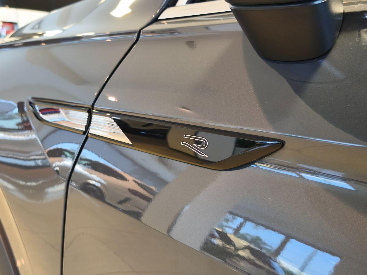 VOLKSWAGEN Tiguan 2.0 TDI DSG 4MOT R-Line Solo 68.000km