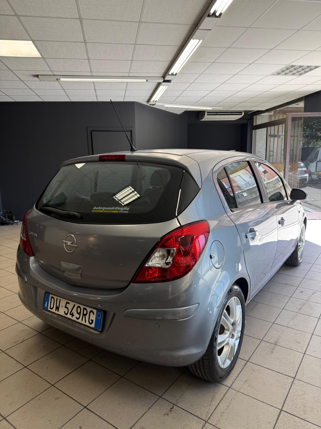 Opel Corsa 1.4 Benzina 5 porte