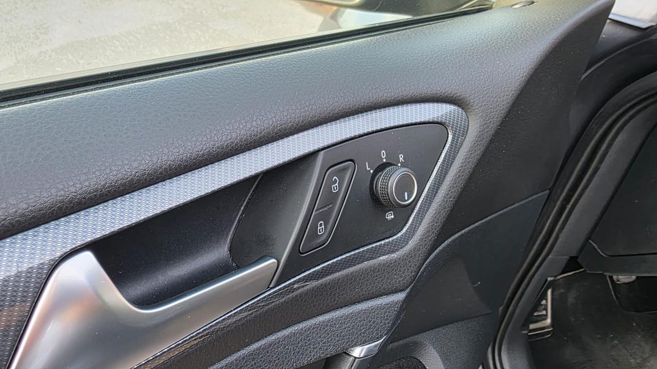 Volkswagen Golf 1.6 TDI R-Line Cockpit