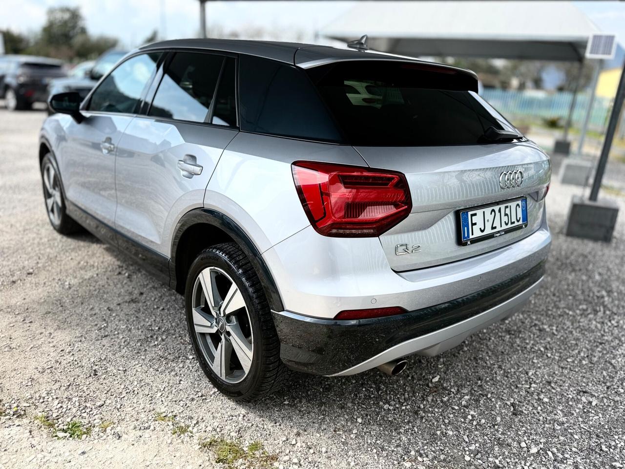 AUDI Q2 1.6 TDI S LINE Edition*LED*NAVI
