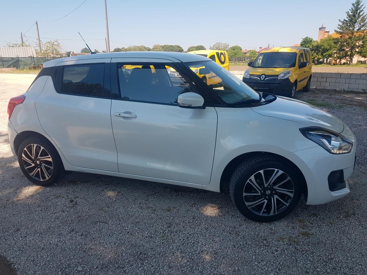 Suzuki Swift 1.2 Hybrid Top