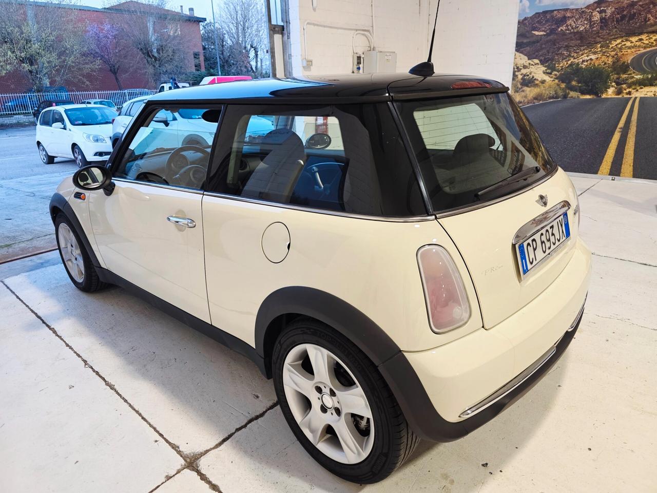 Mini 1.6 16V Cooper Neopatentati