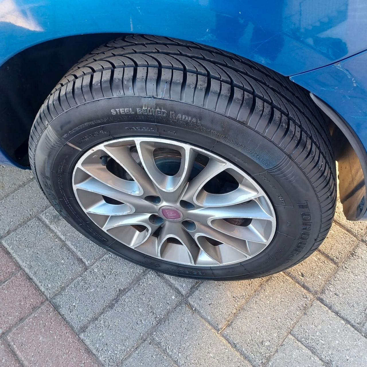 126628KM PUNTO EVO 1.4 NEOPATENTATI BEN CONSERVATA