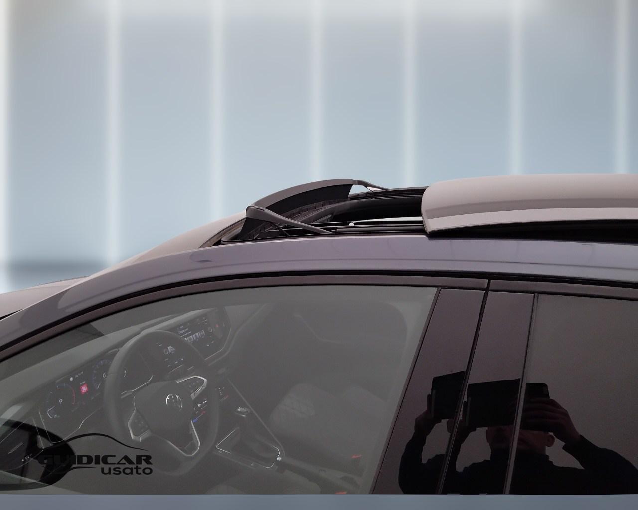 VOLKSWAGEN Taigo - Taigo 1.0 tsi R-Line 115cv dsg