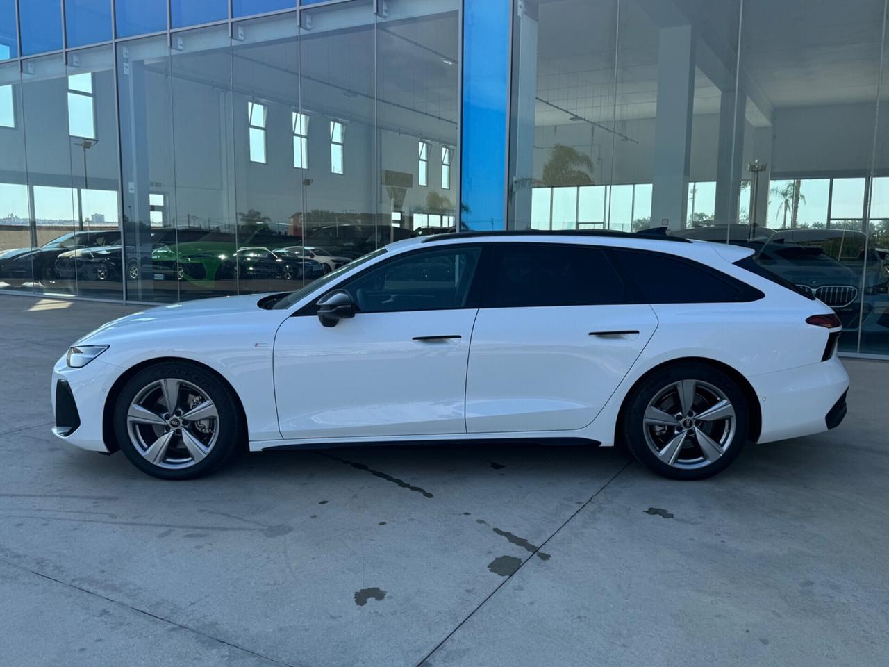 AUDI A6 Avant 2.0 TDI 204CV S tronic S line - possibilità noleggio no scoring
