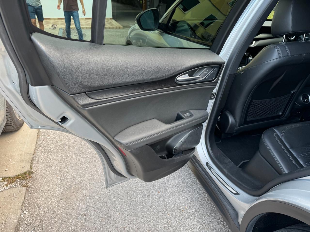 Alfa Romeo Stelvio 2.0 Turbo 280 CV AT8 Q4 B-Tech