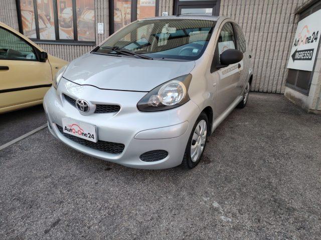 TOYOTA Aygo 1.0 12V VVT-i 5 porte Sol NEOPATENTATI