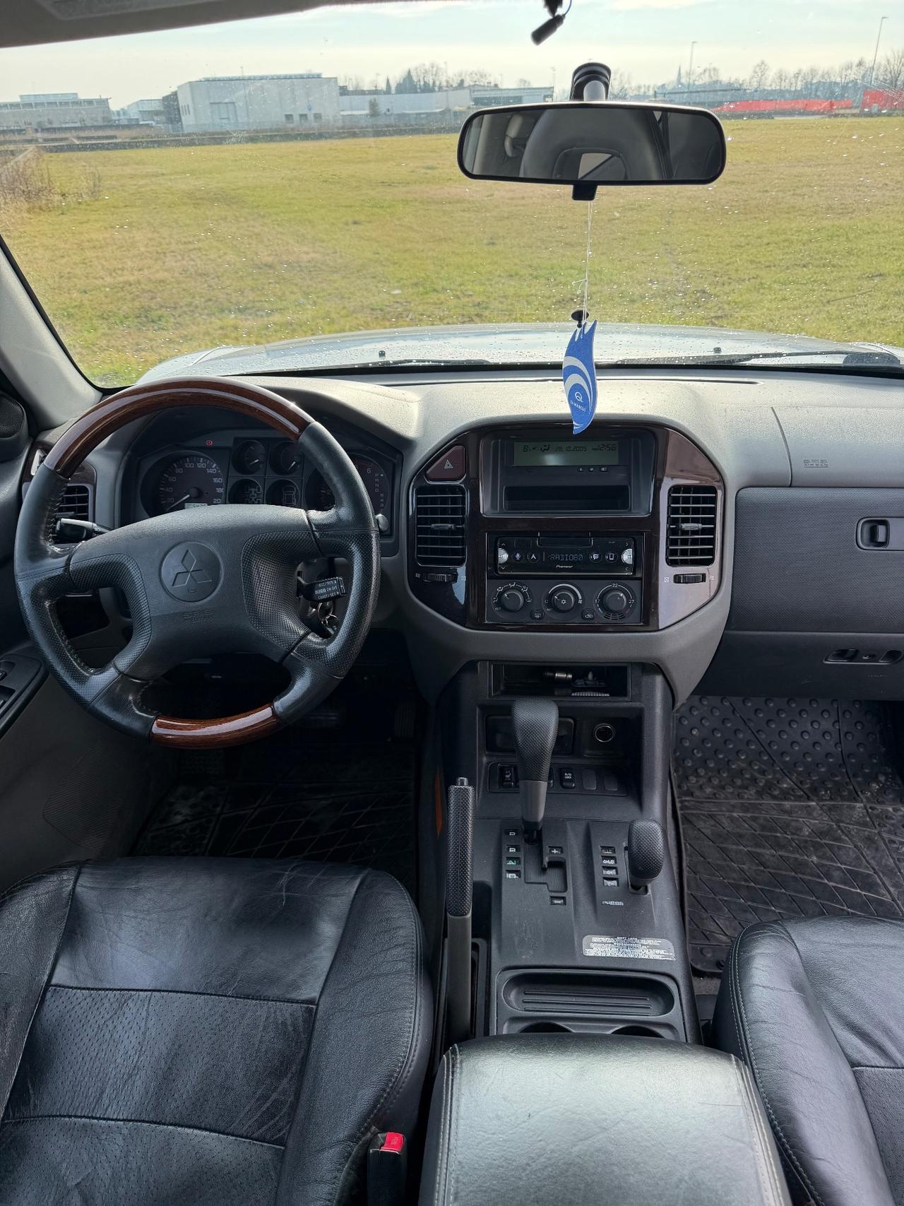 Mitsubishi Pajero 3.2 16V DI-D 5p. GLS2