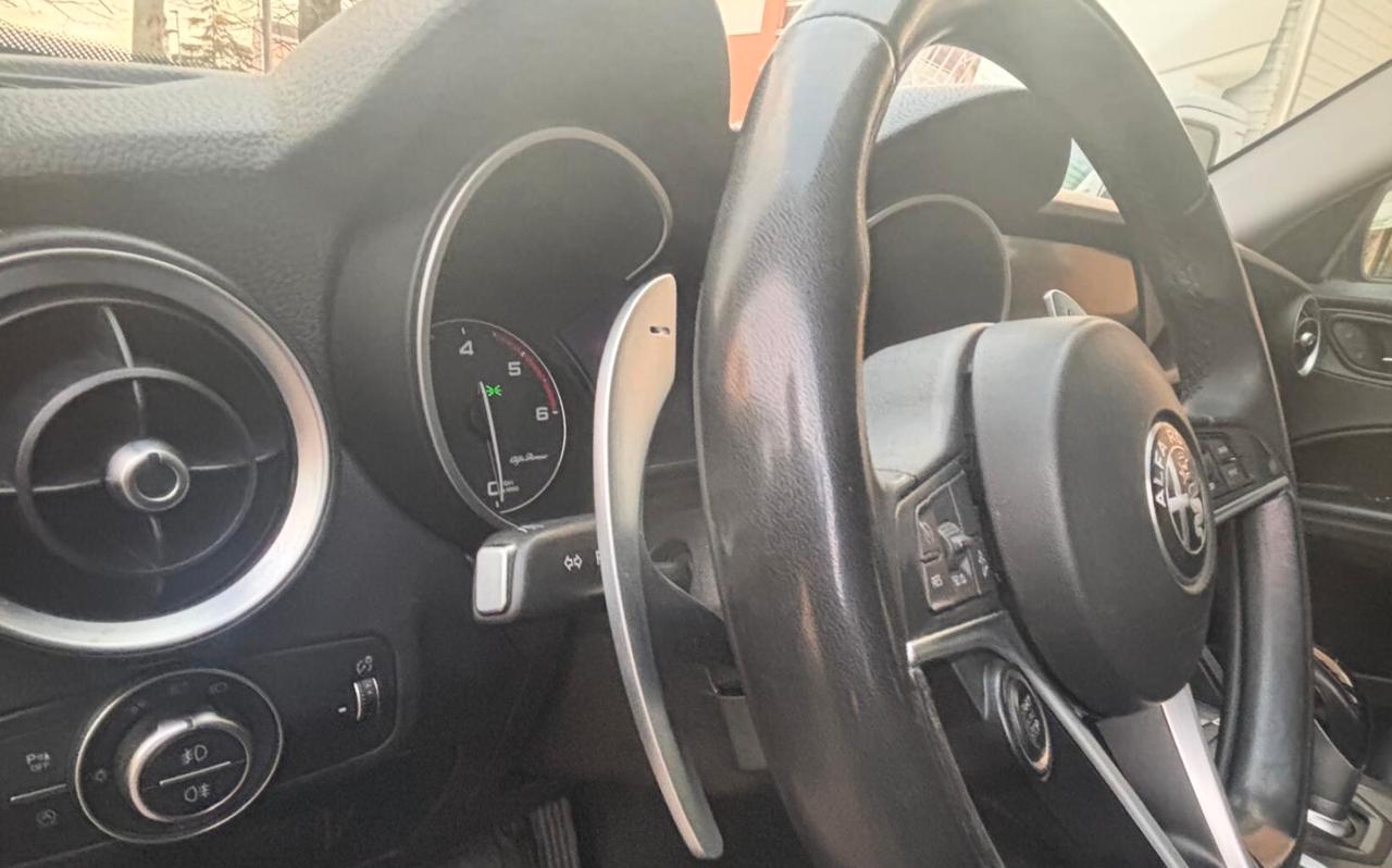 Alfa Romeo Stelvio 2.2 Turbodiesel 160 CV AT8 RWD Business