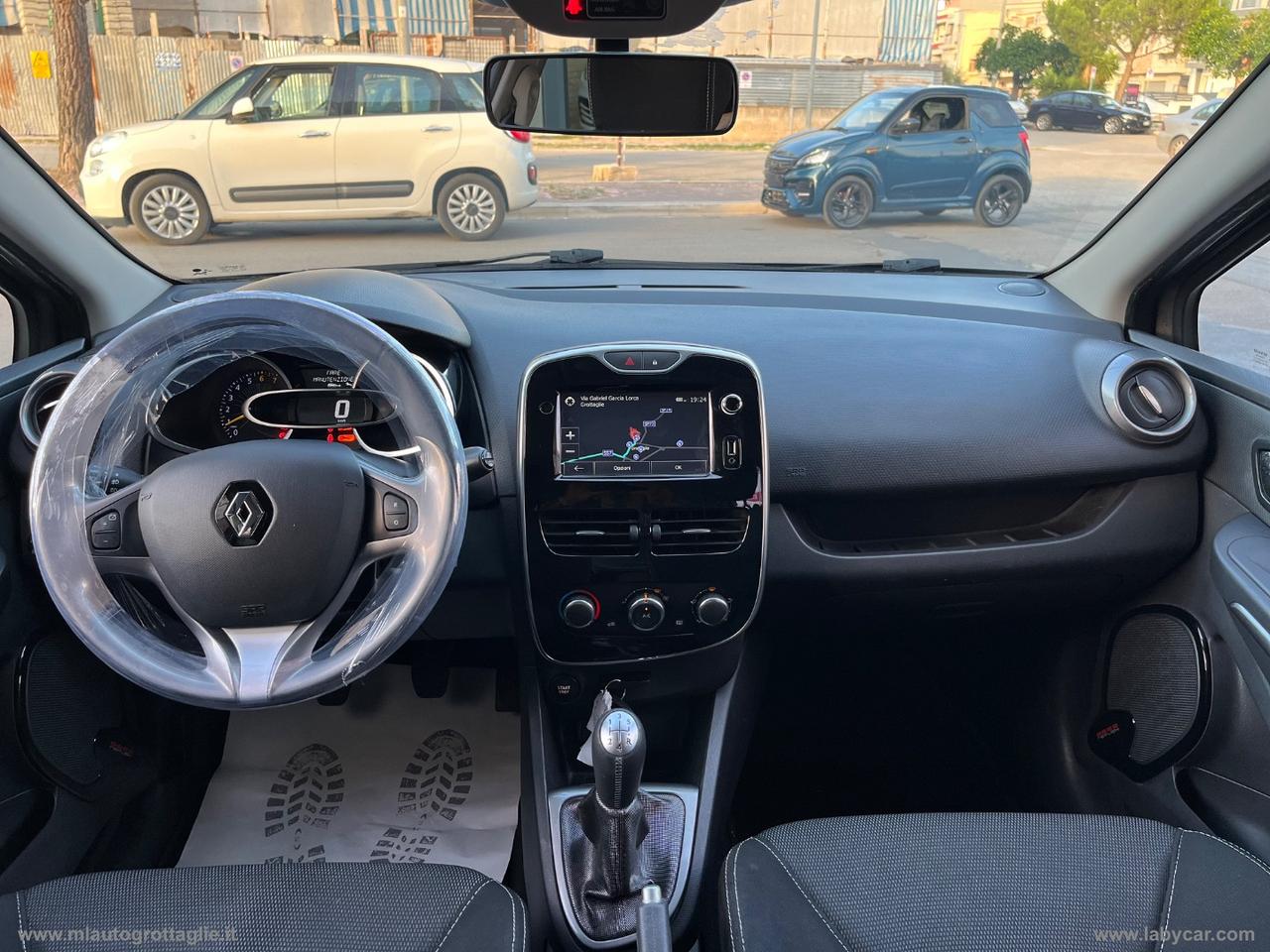 RENAULT Clio 1.2 75 CV GPL 5p. Costume National
