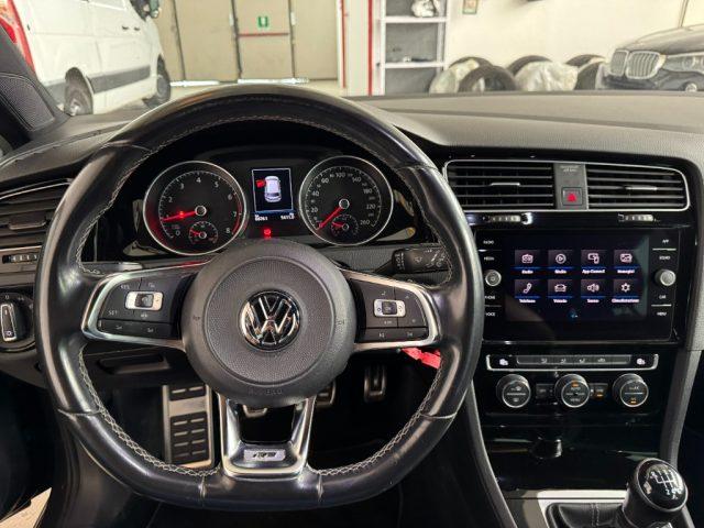 VOLKSWAGEN Golf 1.5 TSI ACT Sport R-LINE