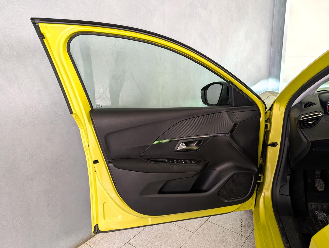 Peugeot 208 1.2 puretech 100cv Active