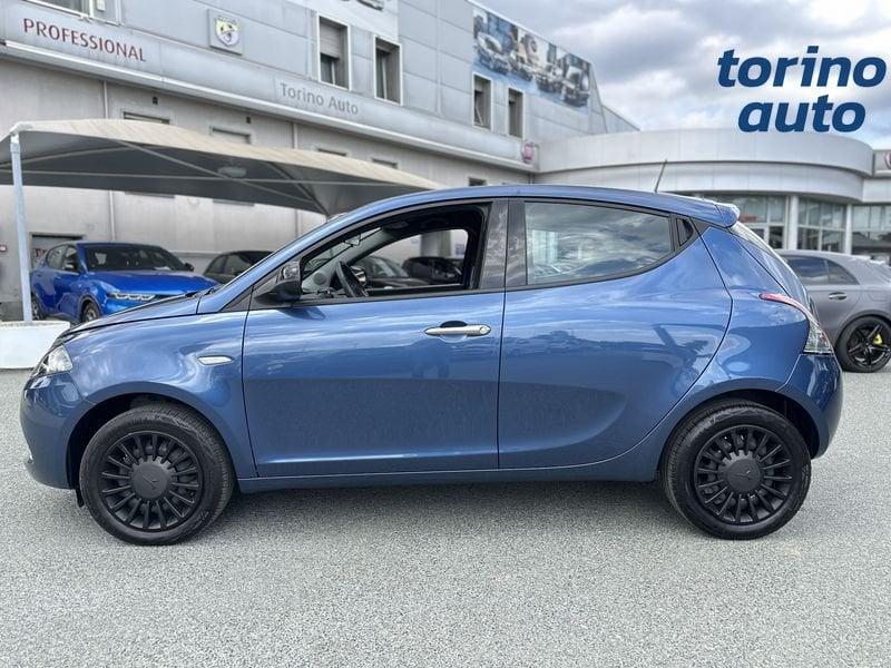 Lancia Ypsilon 1.0 FireFly 5 porte S&S Hybrid Silver