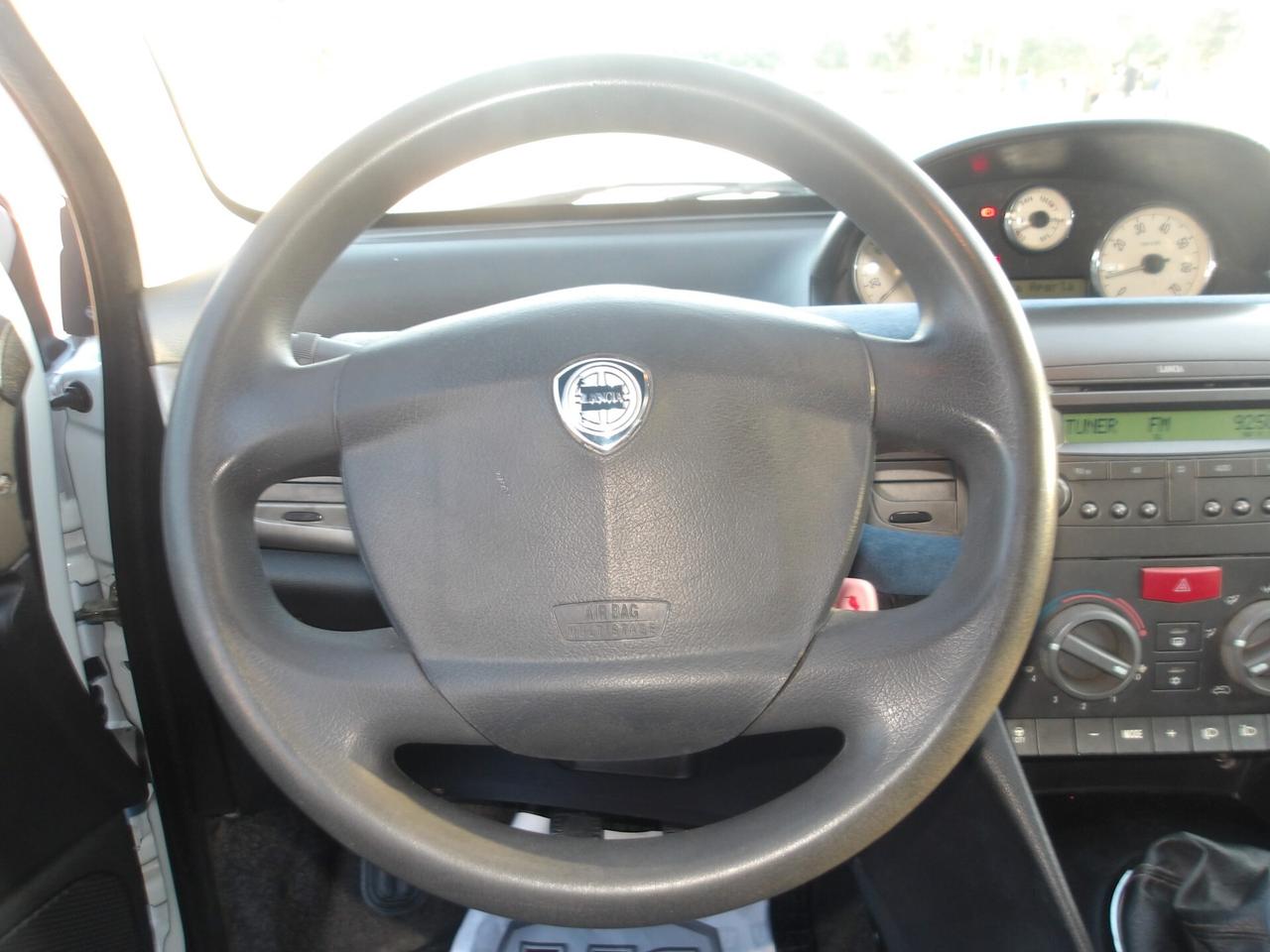 LANCIA YPSILON 1.2 B/GPL-2005
