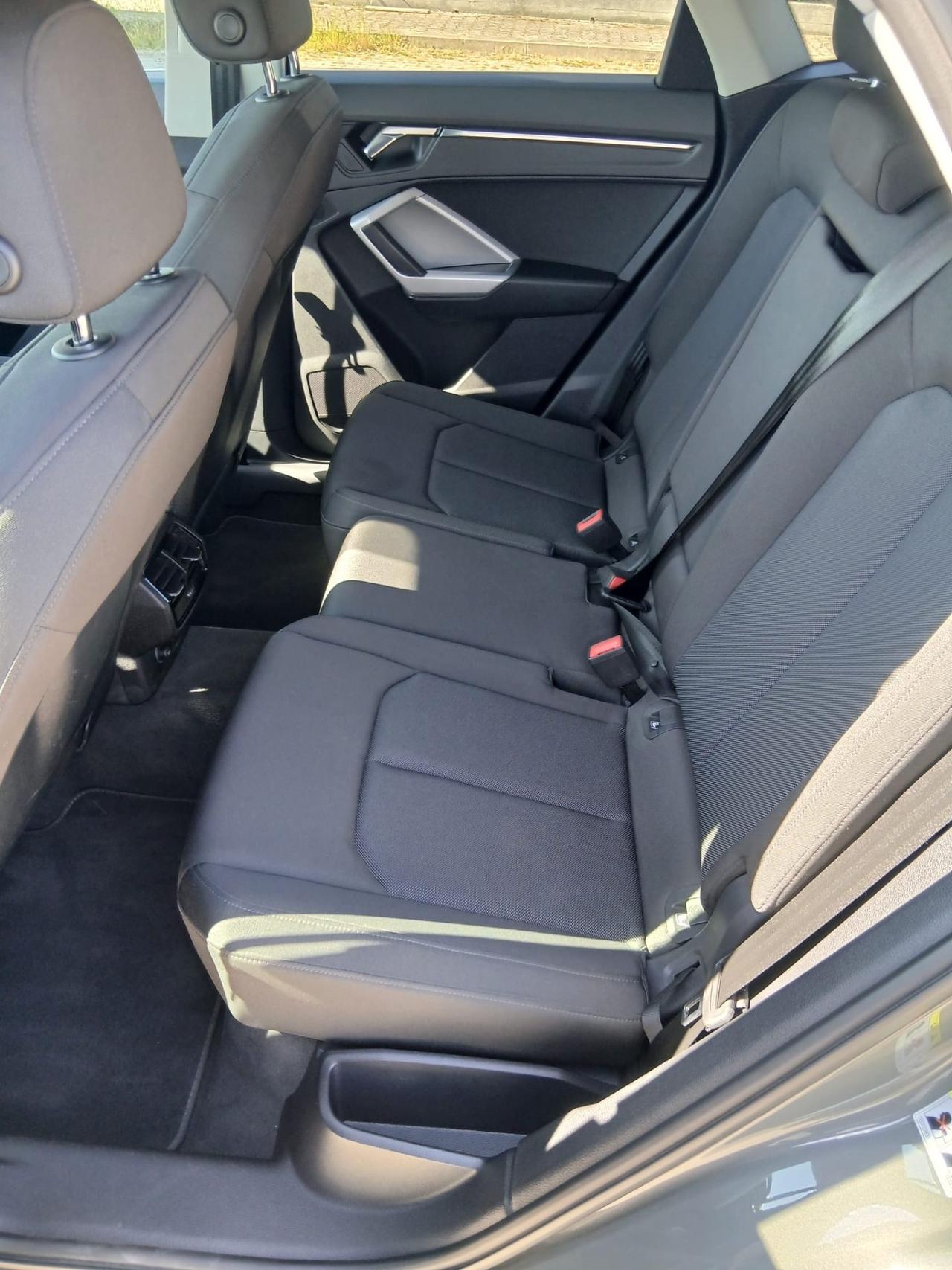 Audi Q3 SPB 35 TDI quattro S tronic Business Plus
