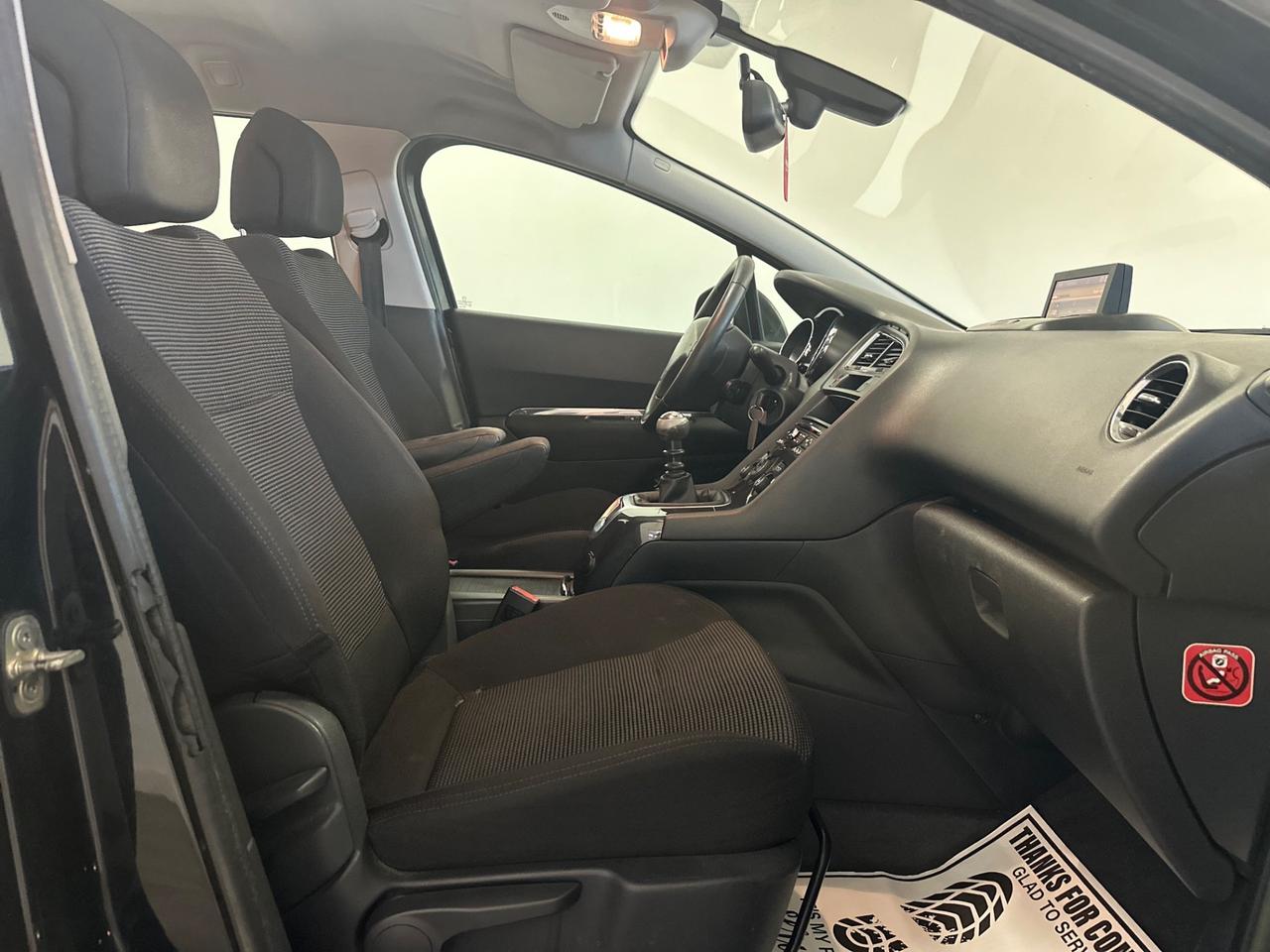Peugeot 5008 1.6 HDi 112CV Business 7 POSTI