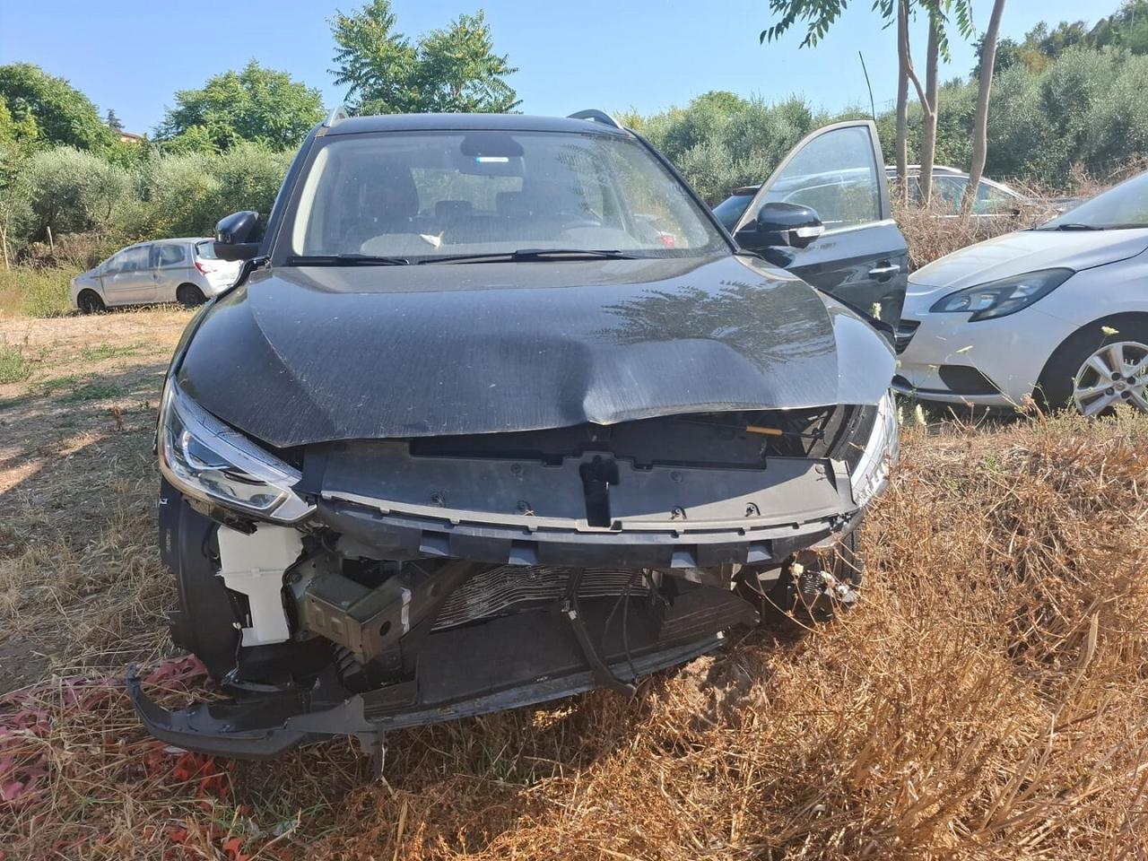 MG ZS VTI TECH SINISTRATA 2023 9000 KM