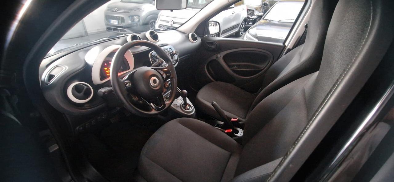 Smart ForFour 70 1.0 twinamic Youngster