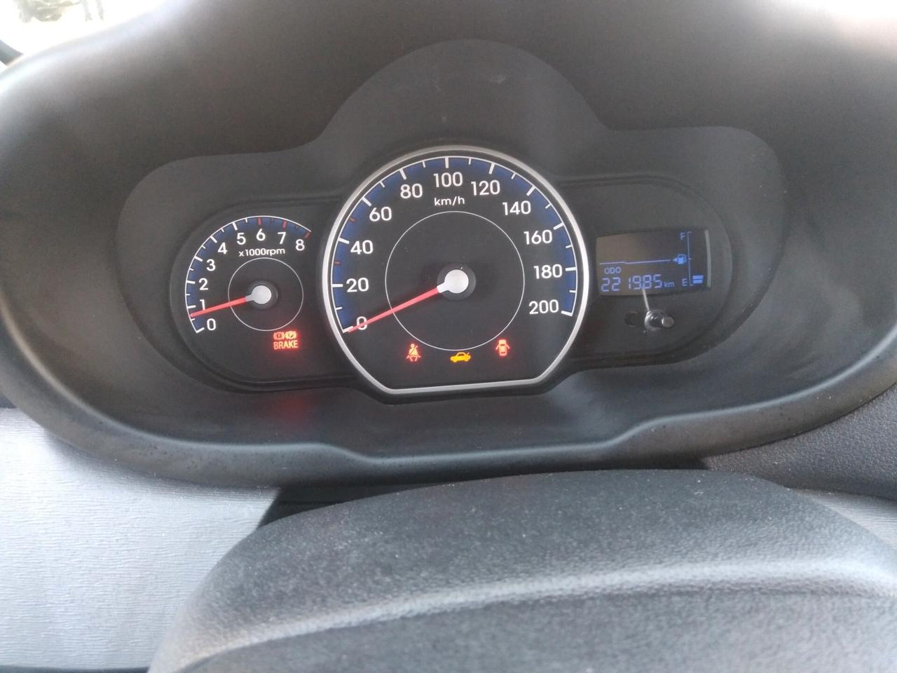 Hyundai i10 1.1 69cv 12V Sound Edition x neopatentati