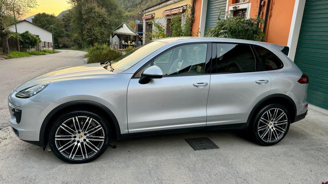 Porsche Cayenne 3.0 Diesel Platinum Edition