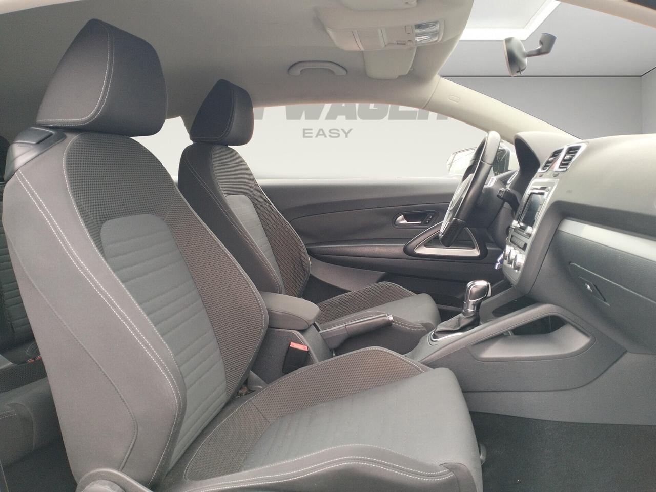 Volkswagen Scirocco 2.0 TDI 140CV DPF DSG - *70.000 KM * - NEOPATENTATI