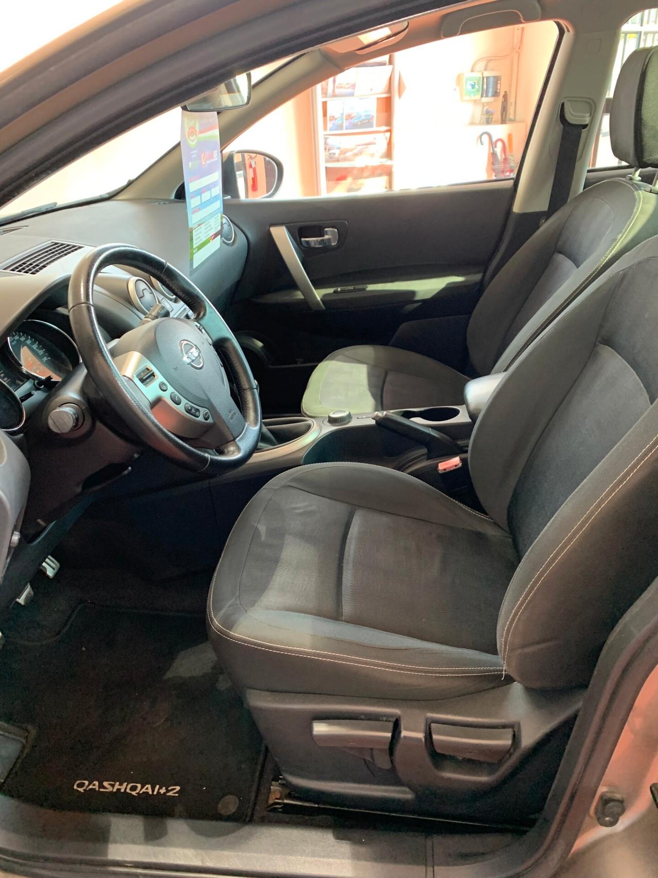 Nissan Qashqai Qashqai+2 2.0 dCi DPF Tekna 4X4 7 POSTI