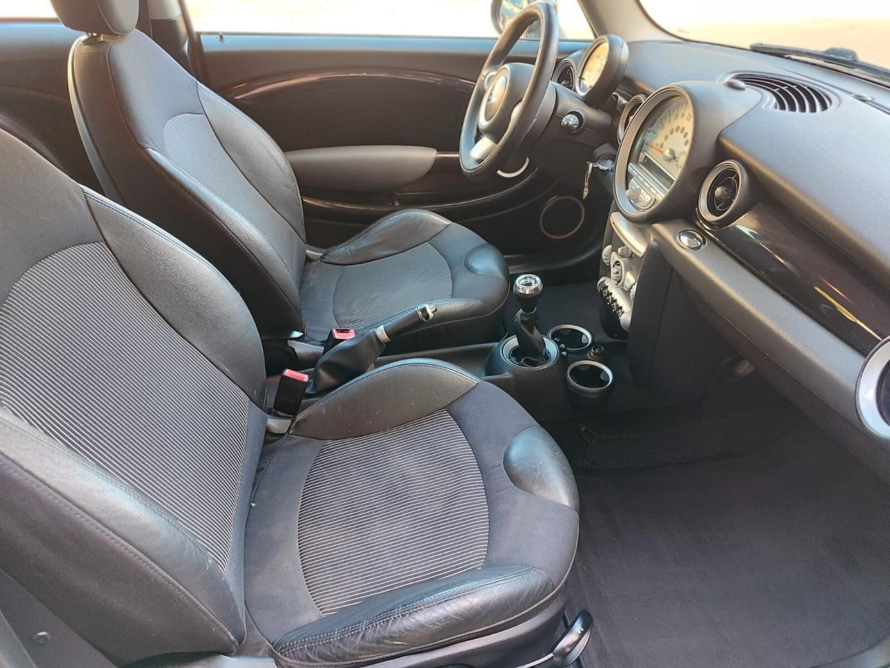 Mini Cooper D 1.6 DIESEL 2008!!