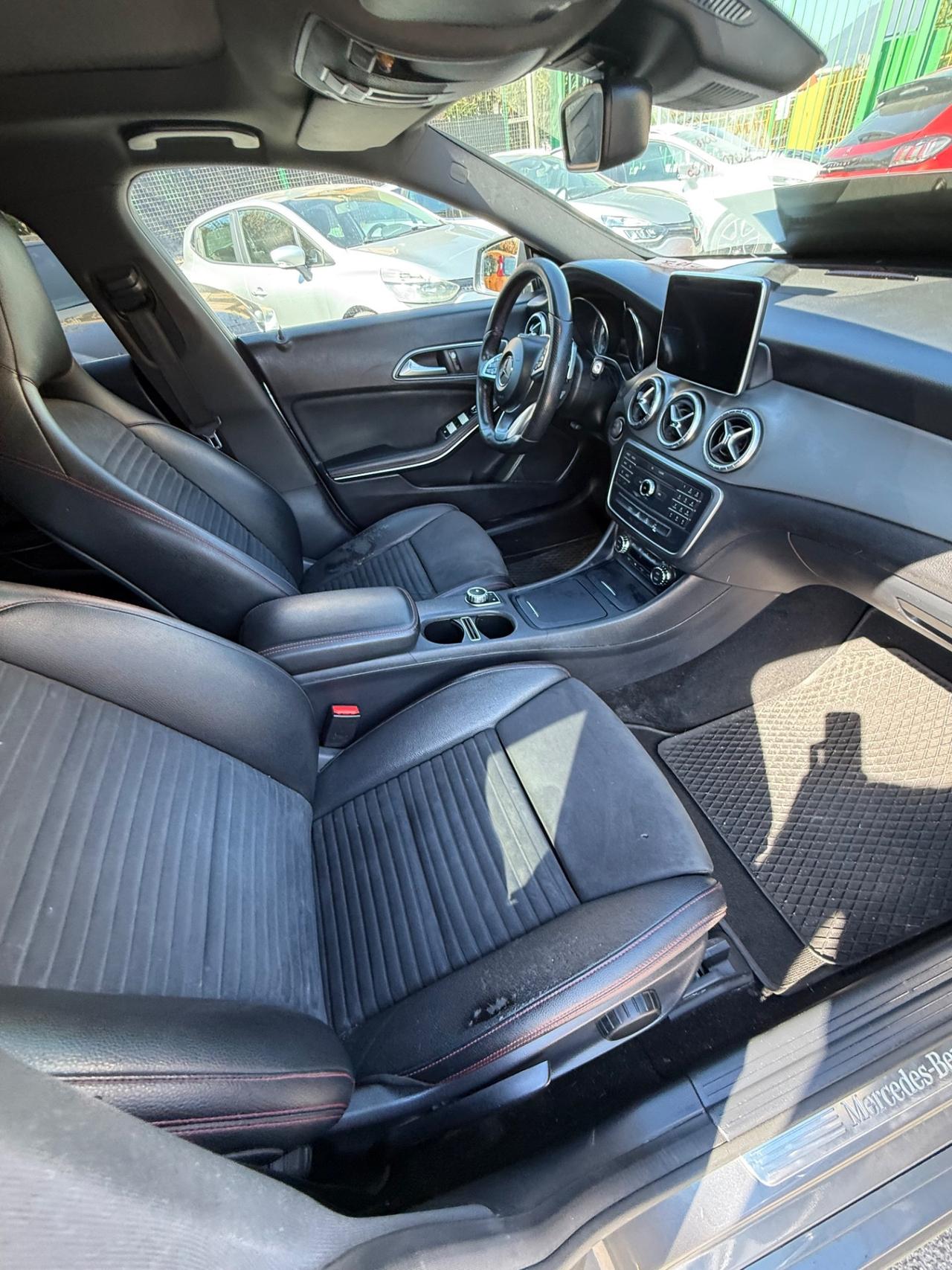 Mercedes-benz CLA 200 d Automatic Premium