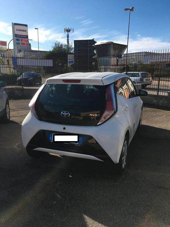 Toyota Aygo 1.0 VVT-i 69 CV 5 porte x-cite