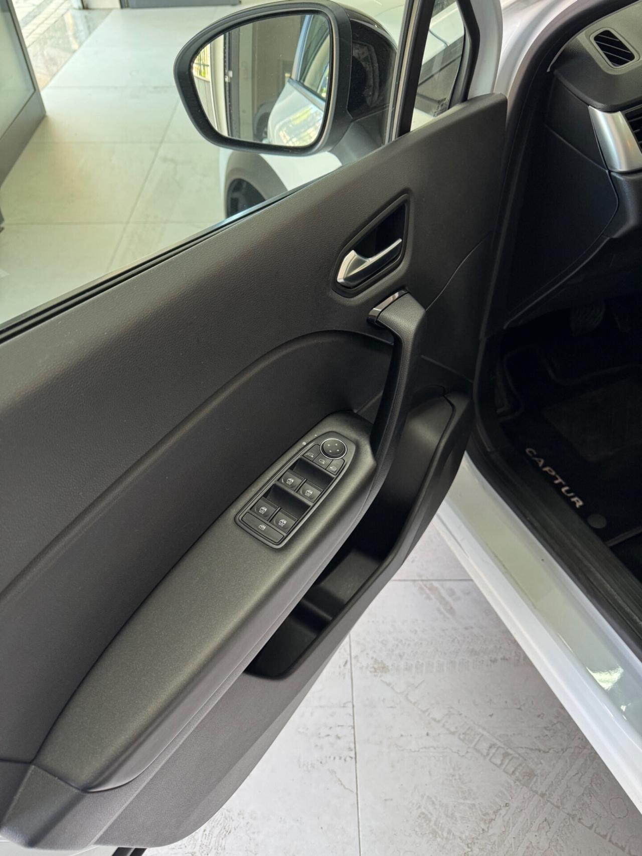 Renault Captur 1500cc diesel automatica