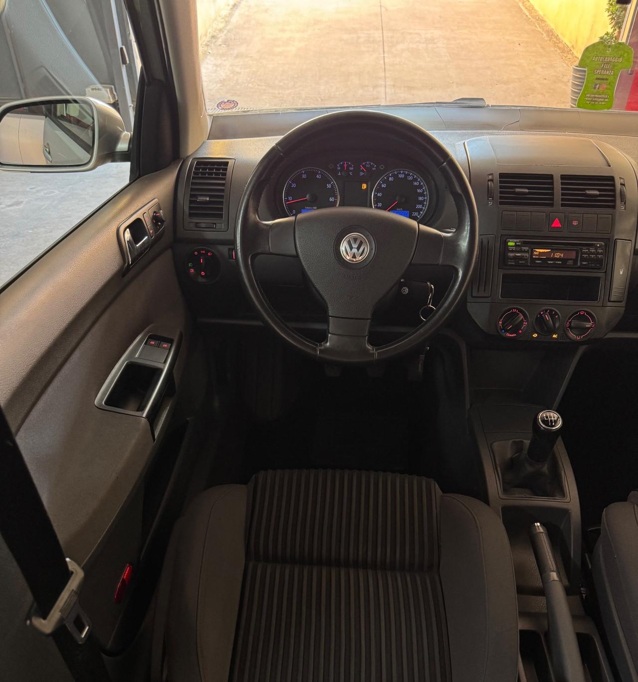 Volkswagen Polo 1.4/75CV 16V 5p. aut. Comfortline