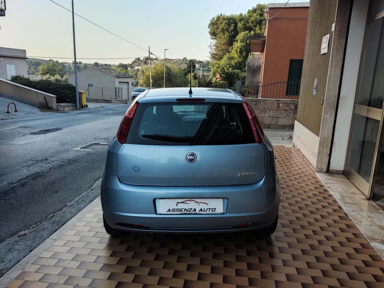 NOLEGGIO Fiat Grande Punto 1.2 Giugiaro Design