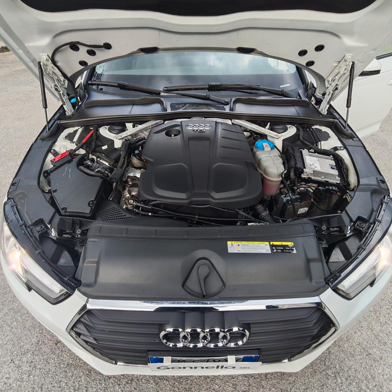 Audi A4 Avant 2.0 tdi ultra 150cv s-tronic TETTO PANORAMICO E APRIBILE