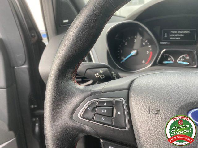 FORD Kuga 1.5 TDCI 120CV S&S 2WD Powershift ST-Line Business
