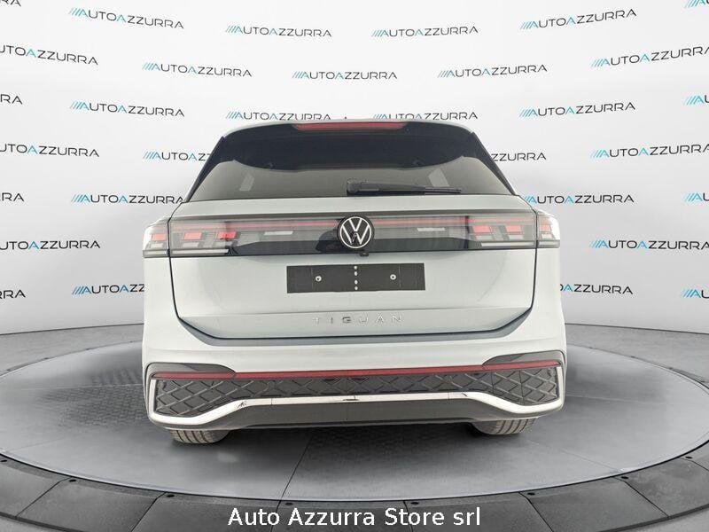Volkswagen Tiguan Tiguan 2.0 tdi R-Line 150cv dsg *PROMO AZZURRA*
