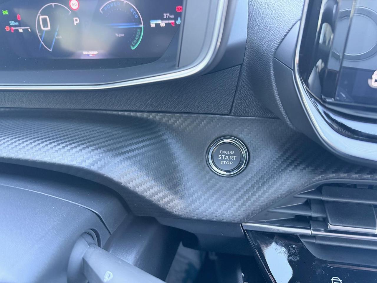 Peugeot 2008 2008 1.2 hybrid GT 145cv e-dcs6