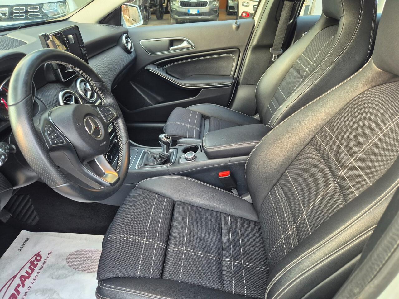 Mercedes-benz A 180 d Premium