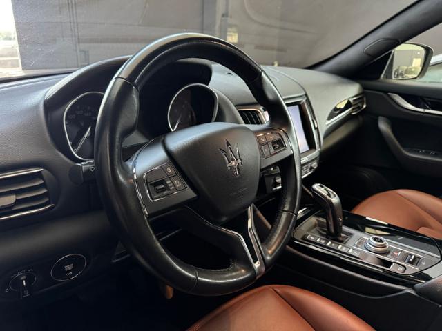 MASERATI Levante V6 Diesel 275 CV AWD Gransport CERCHI 21"