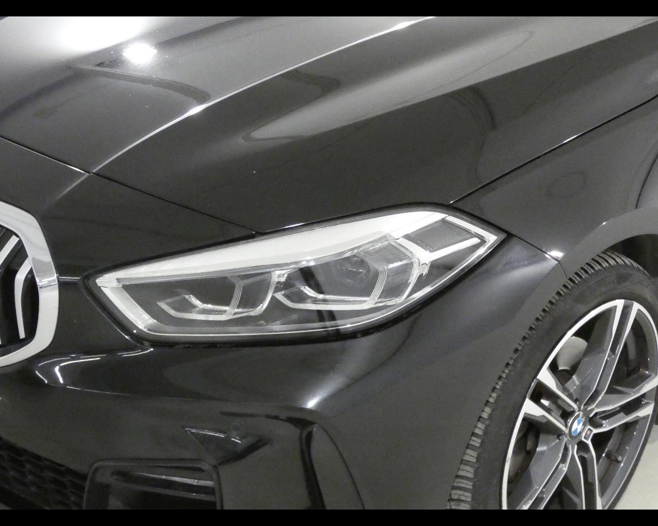 BMW Serie 1 (F40) - 118d 5p. Msport