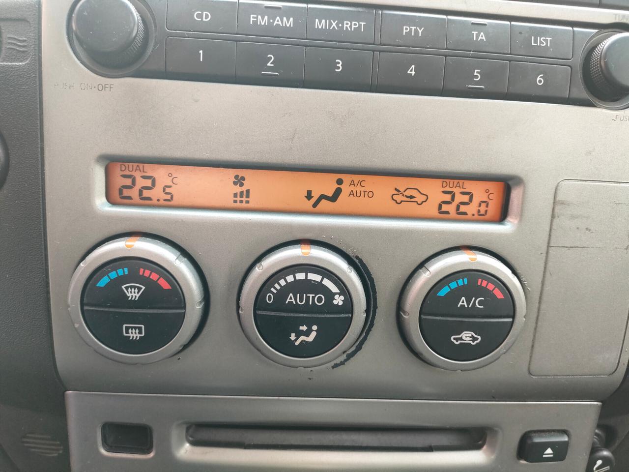 Nissan Navara 2.5 dCi PREZZO INTRATTABILE