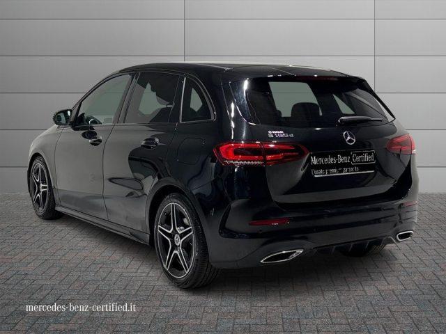 MERCEDES-BENZ B 180 d Automatic Premium
