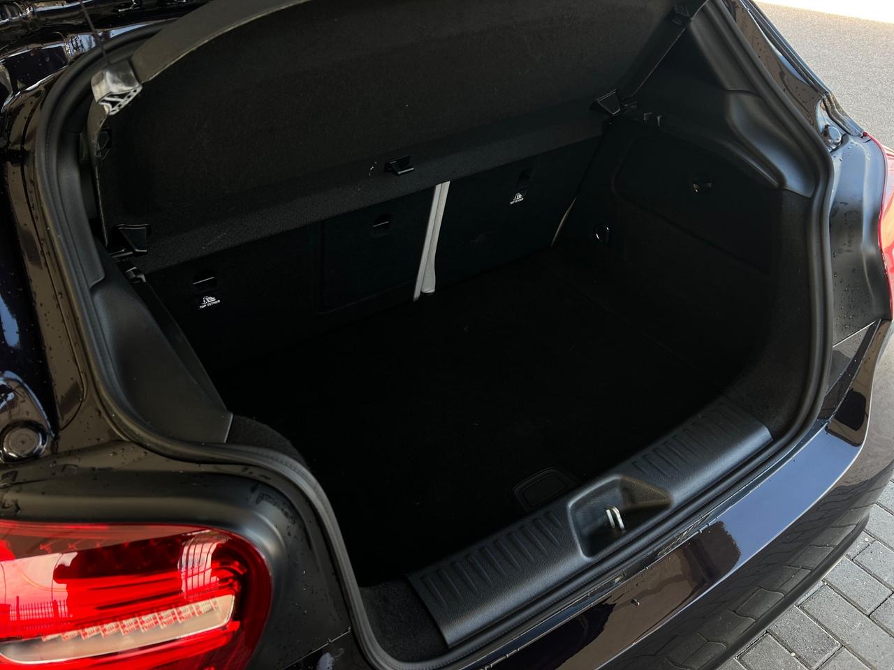 Mercedes-benz A 180 d Automatic Sport CRYSTAL GREY