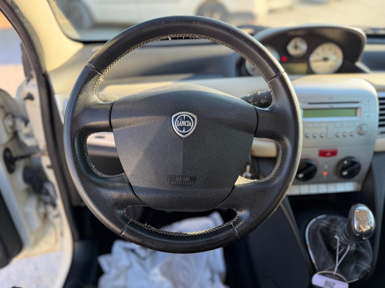 Lancia Ypsilon 1.2 Platino Bicolore