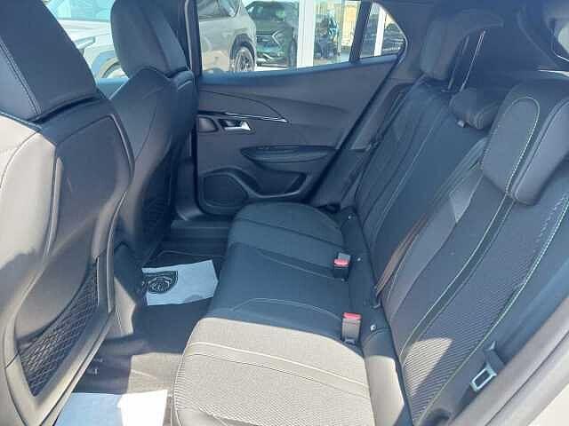 Peugeot 2008 motore elettrico 156CV GT KM0