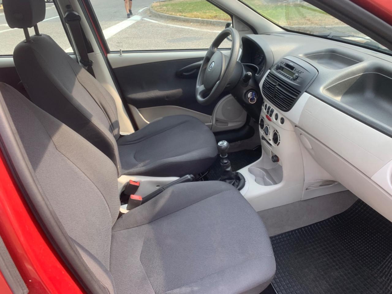 Fiat Punto 1.2i cat 5 porte ELX