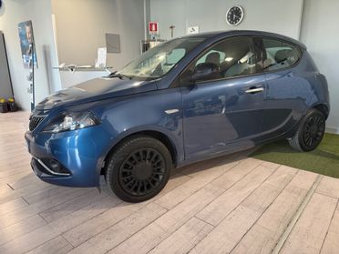 Lancia Ypsilon 1.0 70 cv 5 porte S&S Hybrid Silver 2022